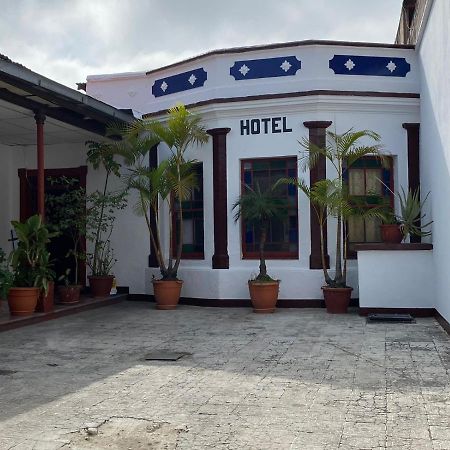 Hotel Malybu Guatemala City Exterior photo